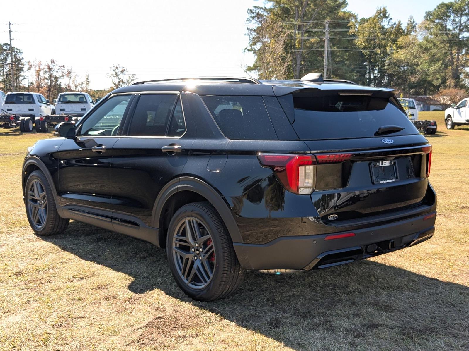 New 2026 Ford Explorer - photo 7