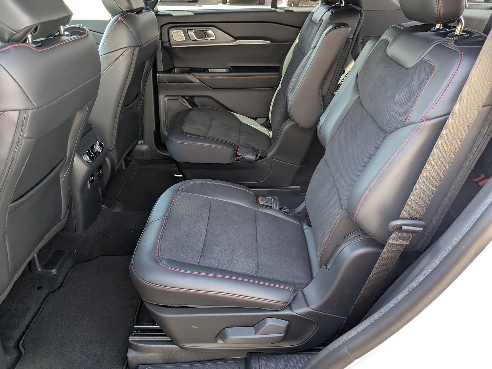 New 2026 Ford Explorer - photo 32