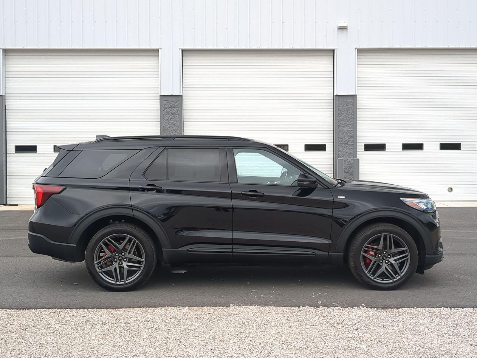 Used 2025 Ford Explorer - photo 41
