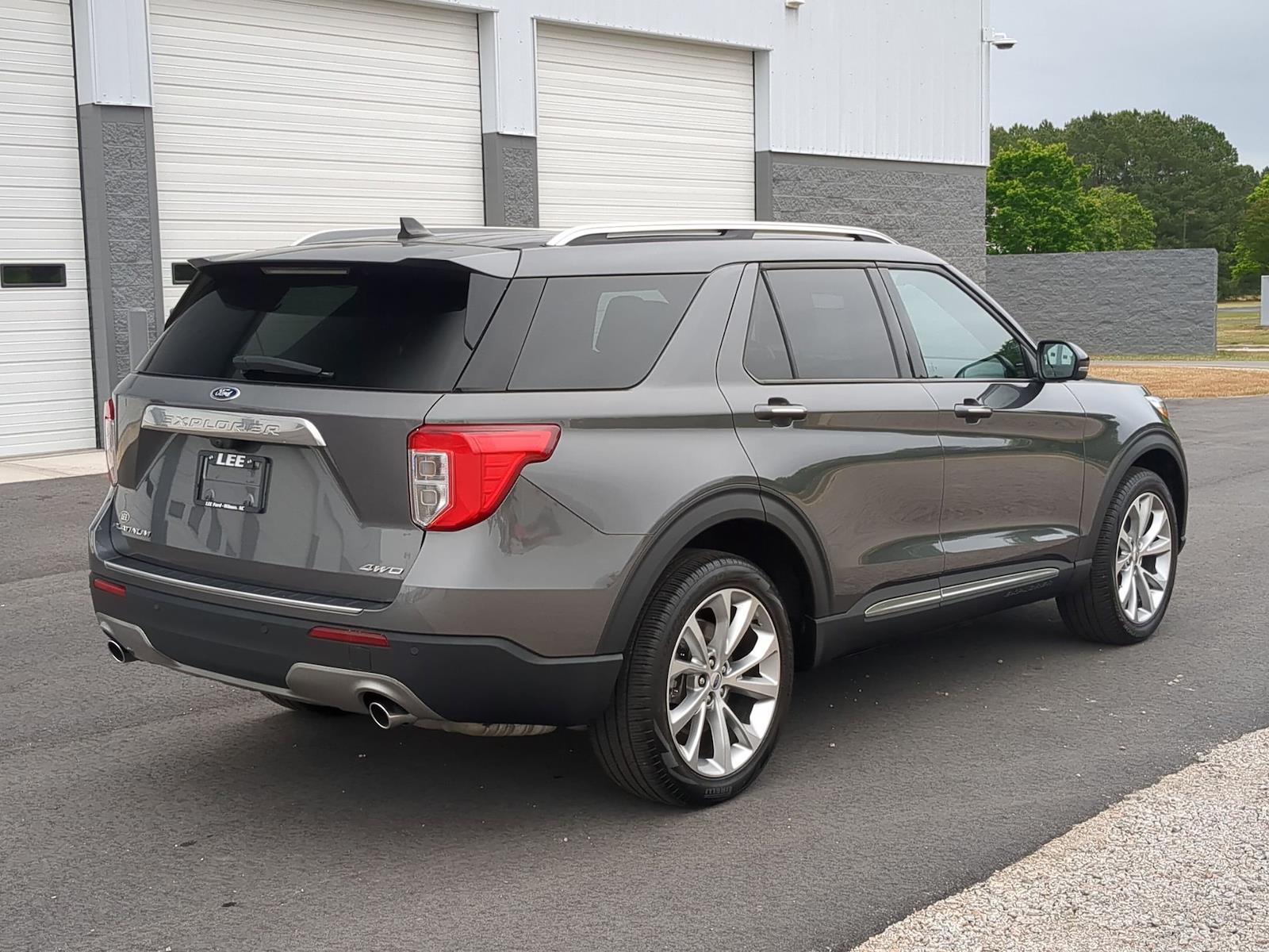 Used 2023 Ford Explorer - photo 2
