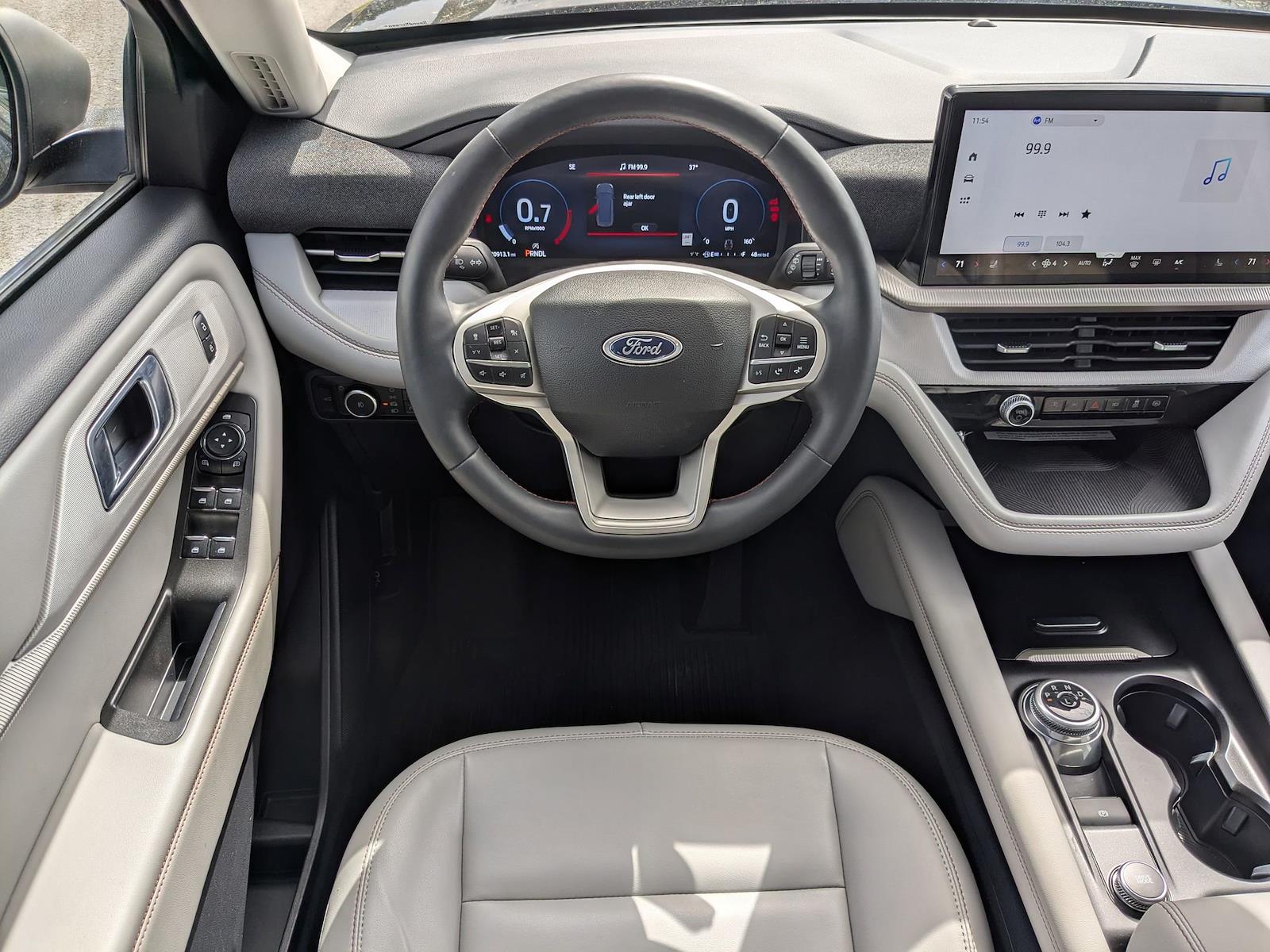 Used 2025 Ford Explorer - photo 34