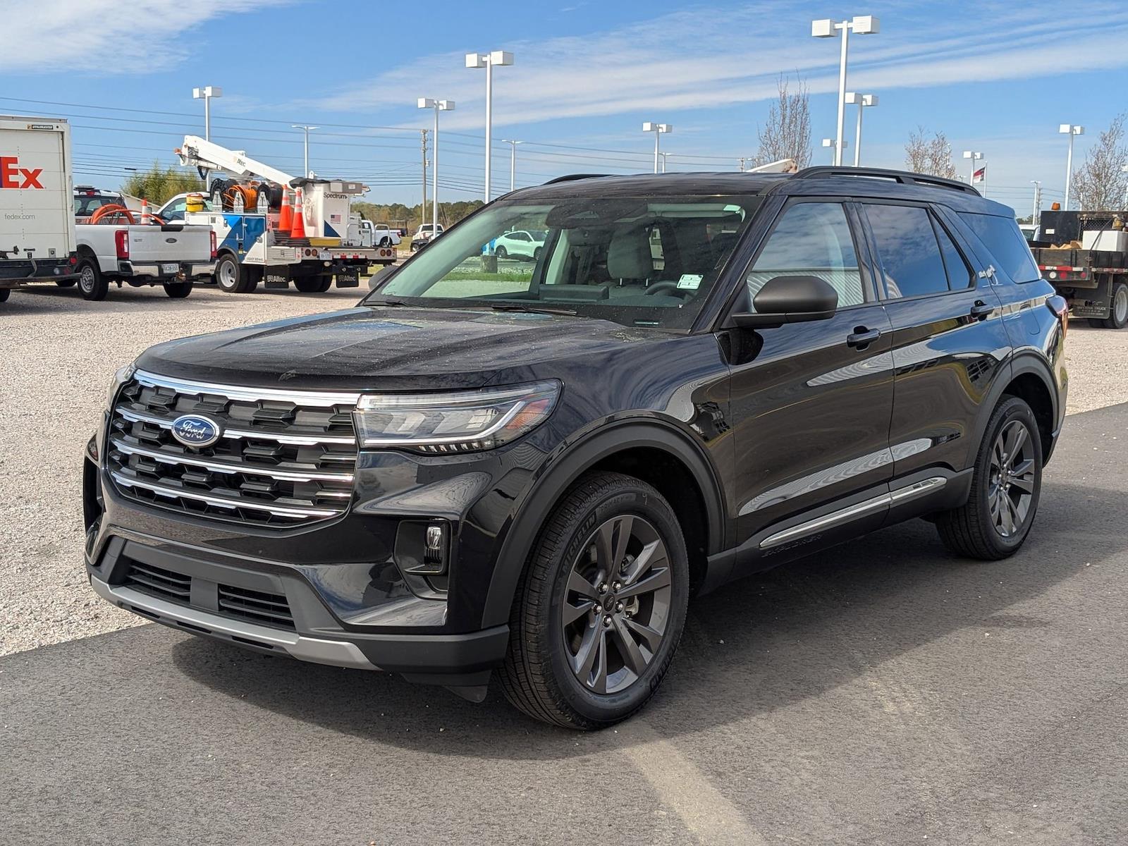 Used 2025 Ford Explorer - photo 9