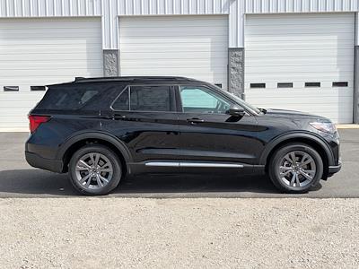 Used 2025 Ford Explorer - photo 1