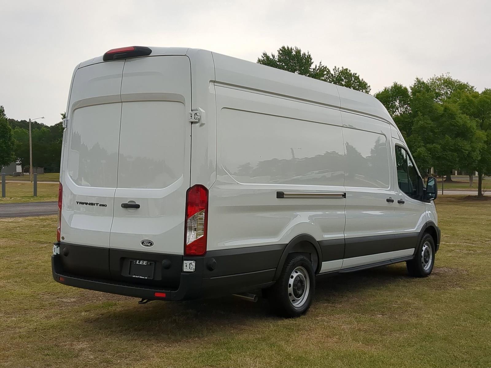 New 2026 Ford Transit 250 - photo 6