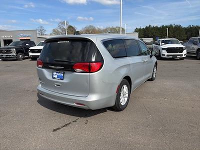 Used 2022 Chrysler Voyager - photo 1