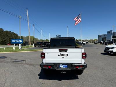 Used 2023 Jeep Gladiator - photo 1