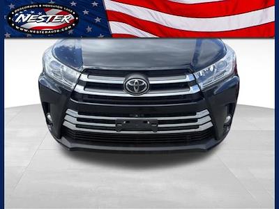 Used 2018 Toyota Highlander - photo 1