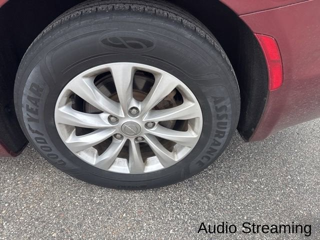 Used 2018 Chrysler Pacifica - photo 8