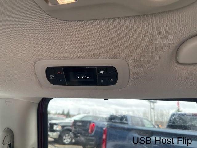 Used 2018 Chrysler Pacifica - photo 23