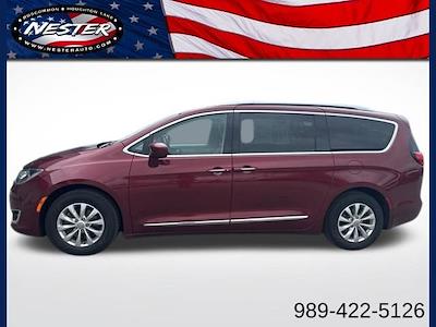 Used 2018 Chrysler Pacifica - photo 1