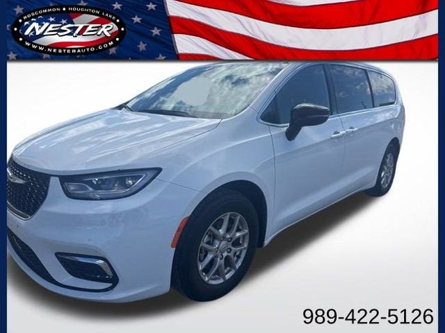 Used 2026 Chrysler Pacifica - photo 34