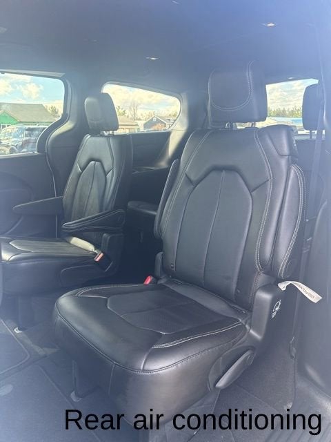 Used 2026 Chrysler Pacifica - photo 25