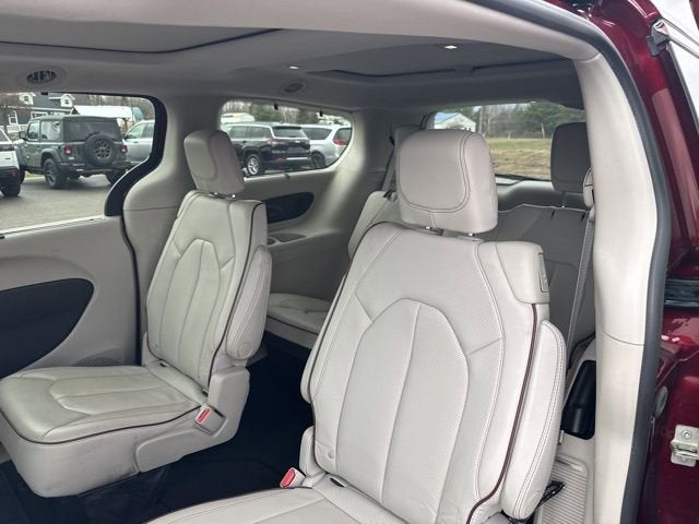 Used 2017 Chrysler Pacifica - photo 11