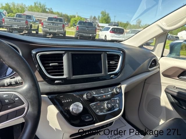 Used 2018 Chrysler Pacifica - photo 20