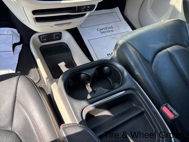Used 2018 Chrysler Pacifica - photo 21