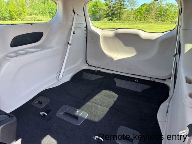 Used 2018 Chrysler Pacifica - photo 28