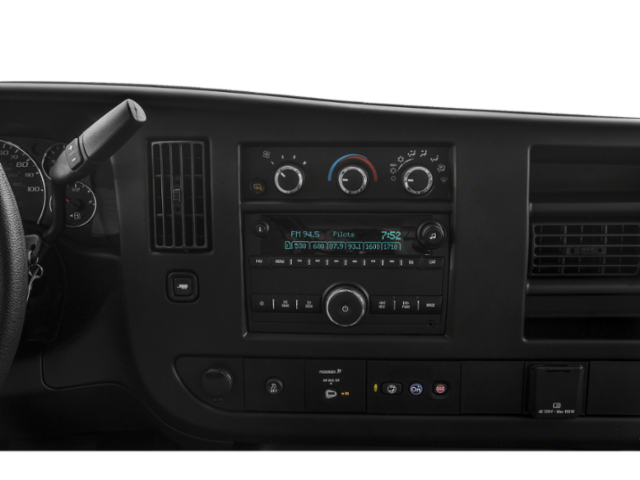 Used 2018 Chevrolet Express 2500 - photo 12