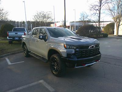 Used 2024 Chevrolet Silverado 1500 - photo 1
