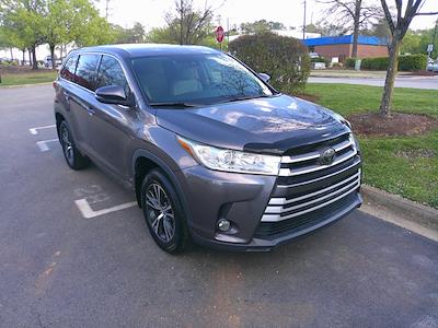 Used 2018 Toyota Highlander - photo 1