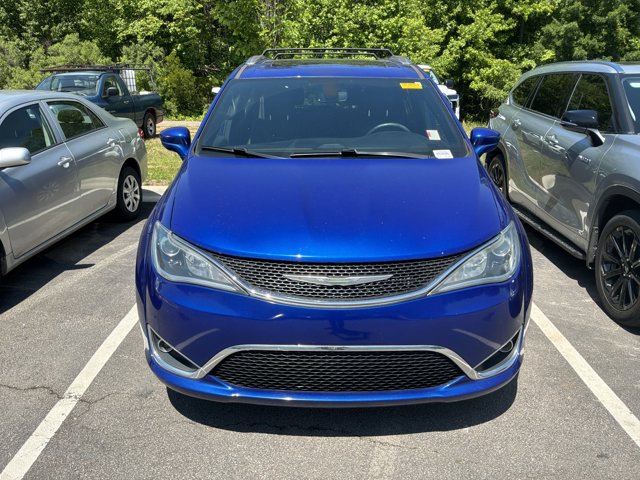 Used 2020 Chrysler Pacifica - photo 2