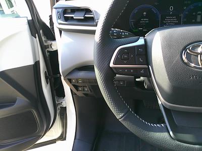 Used 2025 Toyota Sienna - photo 1