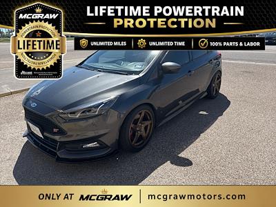 2018 Ford Focus FWD Hatchback for sale #C27103D - photo 1