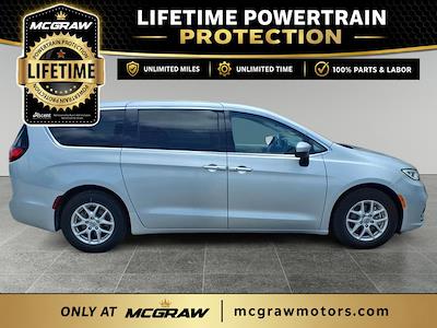 2023 Chrysler Pacifica FWD Minivan for sale #E613010 - photo 2