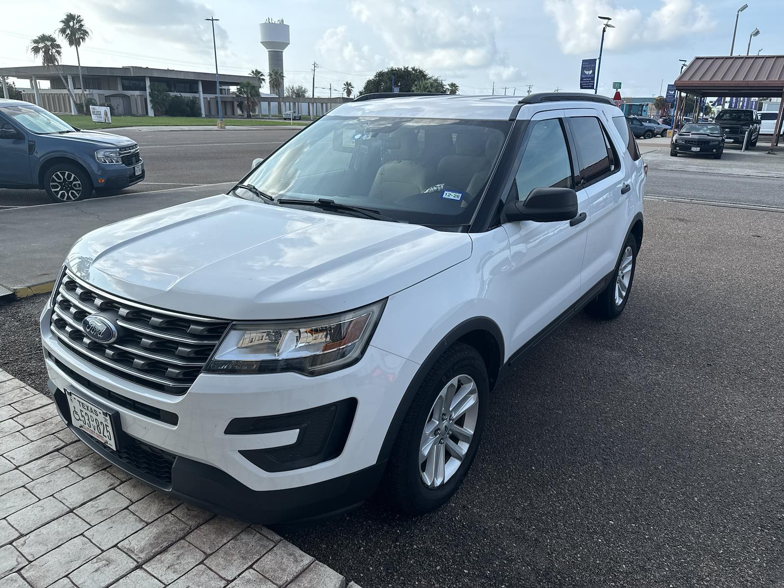 Used 2017 Ford Explorer - photo 1