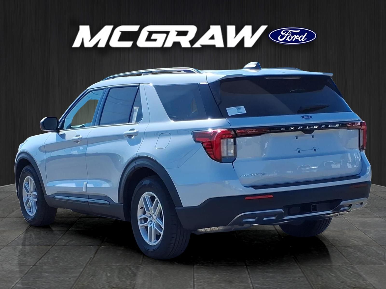 New 2026 Ford Explorer - photo 2