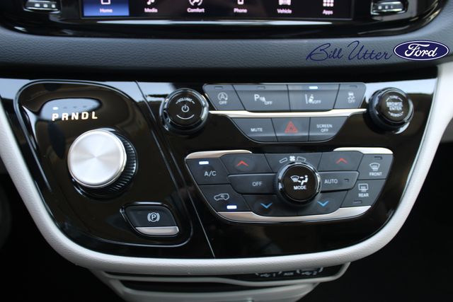 Used 2024 Chrysler Pacifica - photo 9