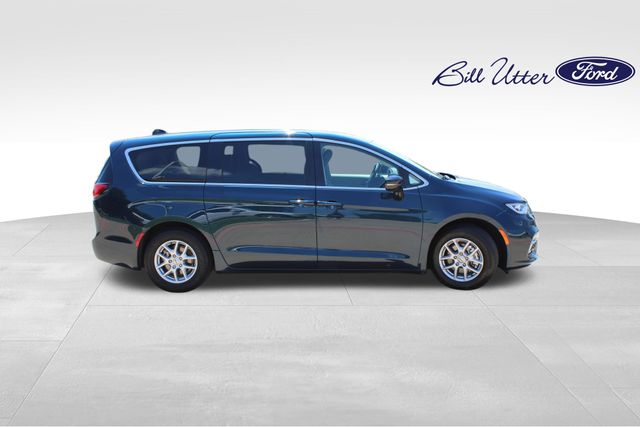 Used 2024 Chrysler Pacifica - photo 8