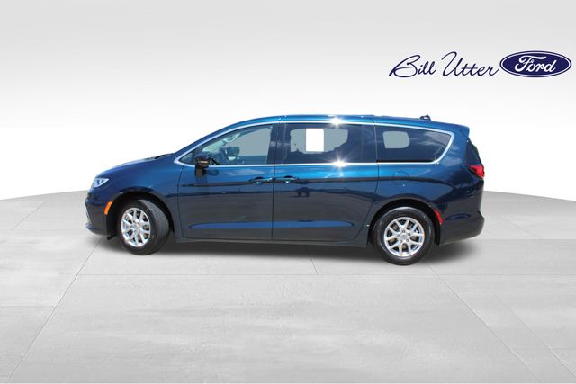 Used 2024 Chrysler Pacifica - photo 10
