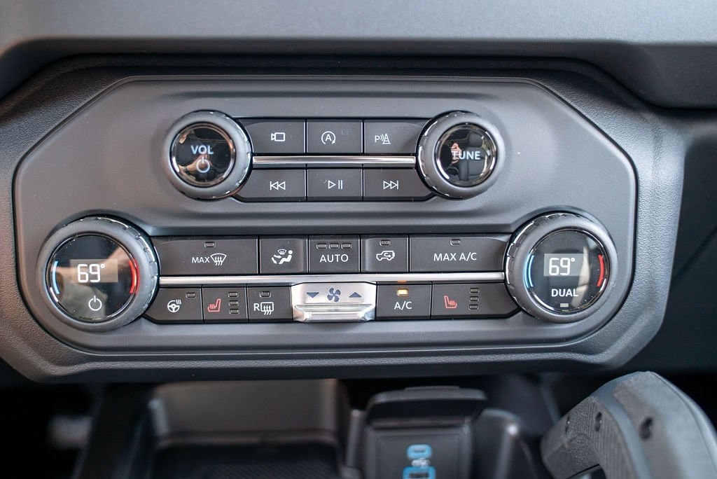 New 2025 Ford Bronco - photo 31