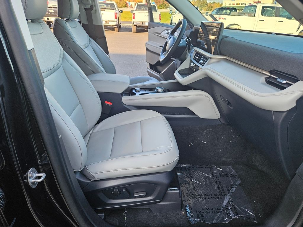 New 2026 Ford Explorer - photo 25