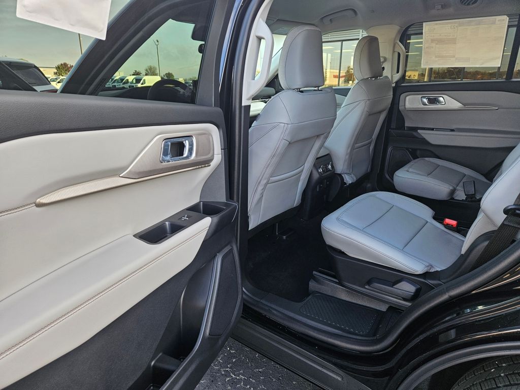 New 2026 Ford Explorer - photo 26
