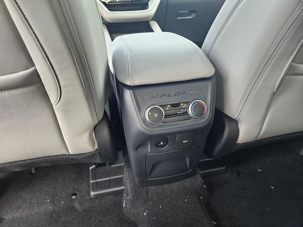 New 2026 Ford Explorer - photo 26
