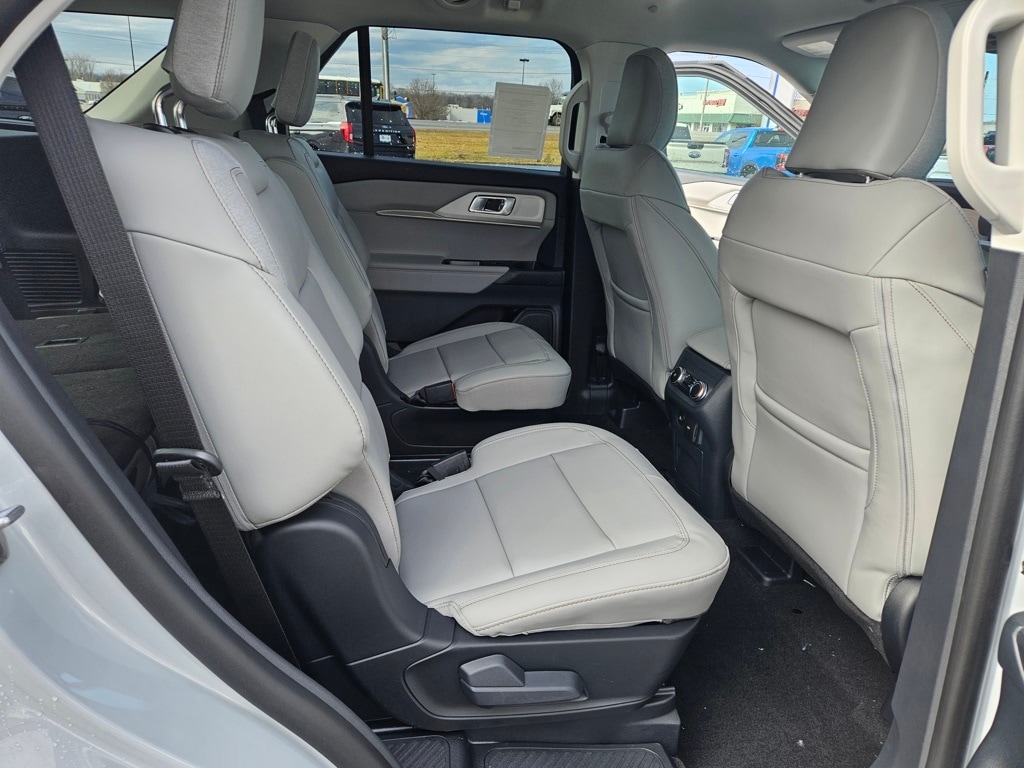 New 2026 Ford Explorer - photo 32