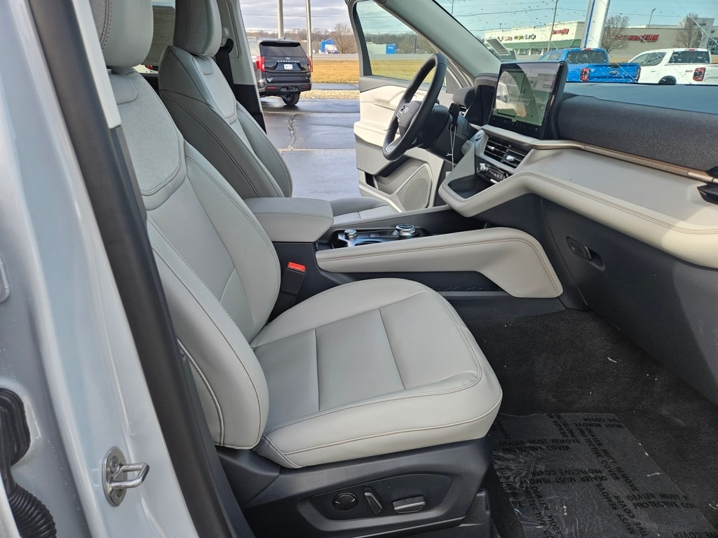 New 2026 Ford Explorer - photo 35