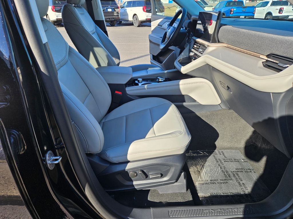 New 2026 Ford Explorer - photo 25