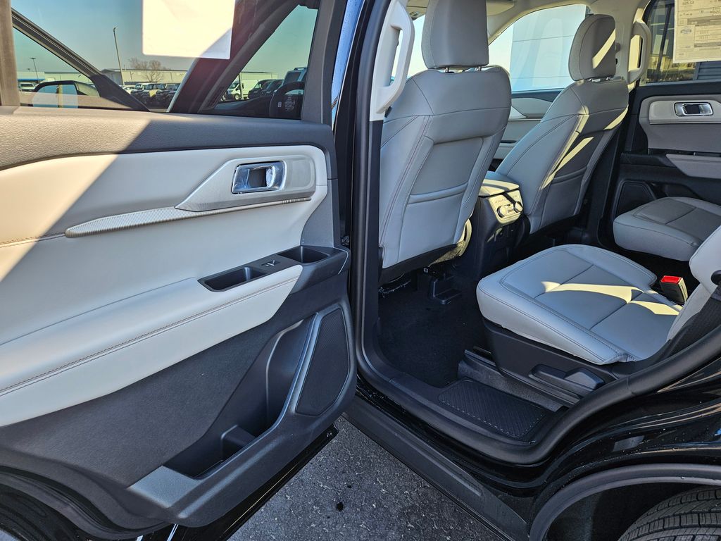 New 2026 Ford Explorer - photo 26