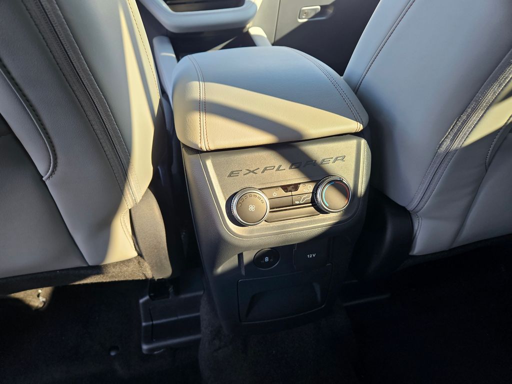New 2026 Ford Explorer - photo 28