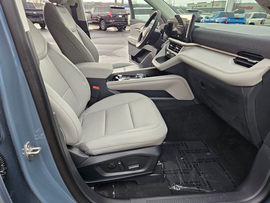 New 2026 Ford Explorer - photo 29