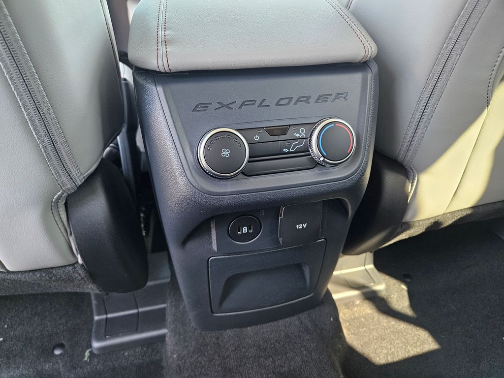 New 2026 Ford Explorer - photo 21