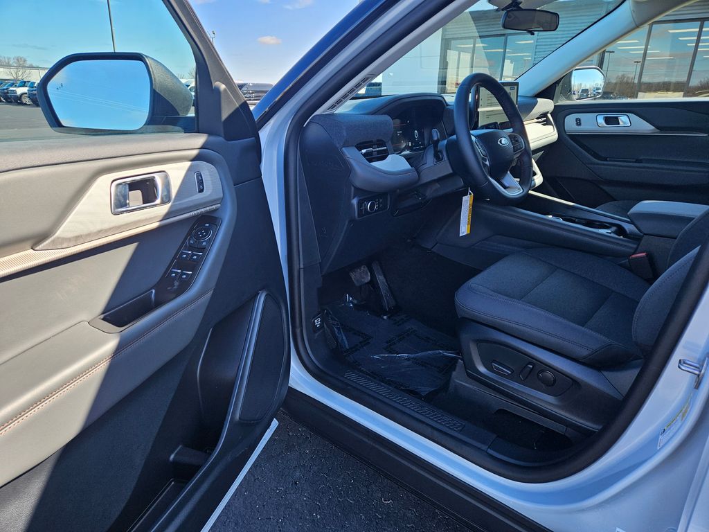 New 2026 Ford Explorer - photo 11