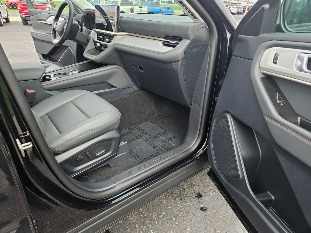 New 2026 Ford Explorer - photo 24