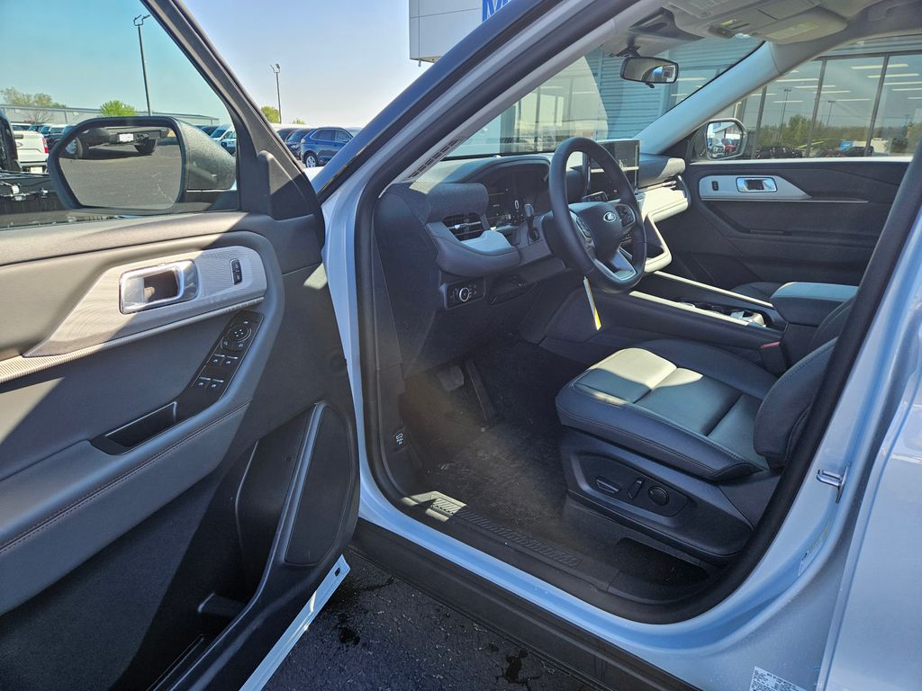 New 2026 Ford Explorer - photo 18