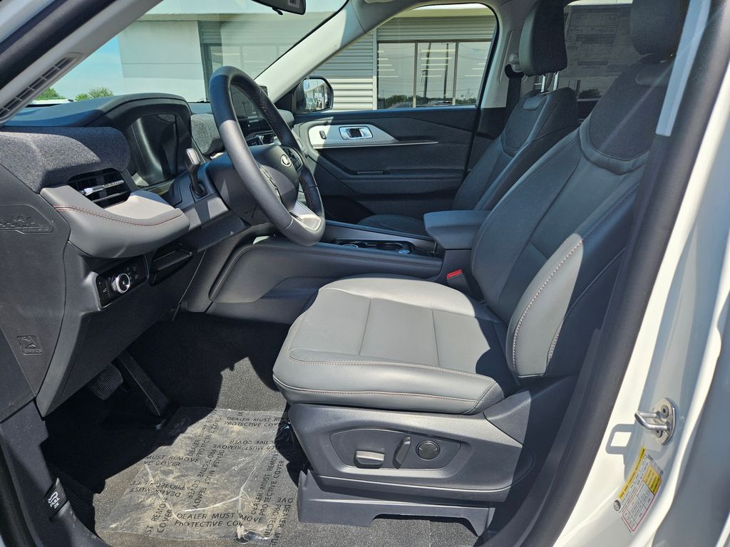New 2026 Ford Explorer - photo 5