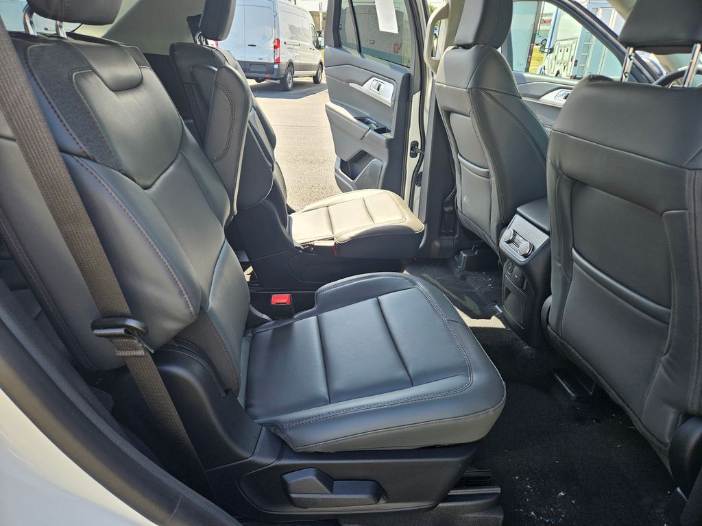New 2026 Ford Explorer - photo 18
