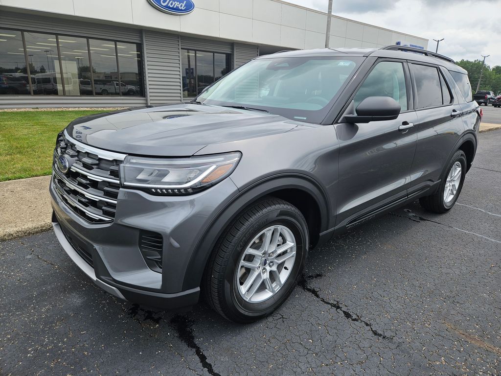 New 2026 Ford Explorer - photo 2