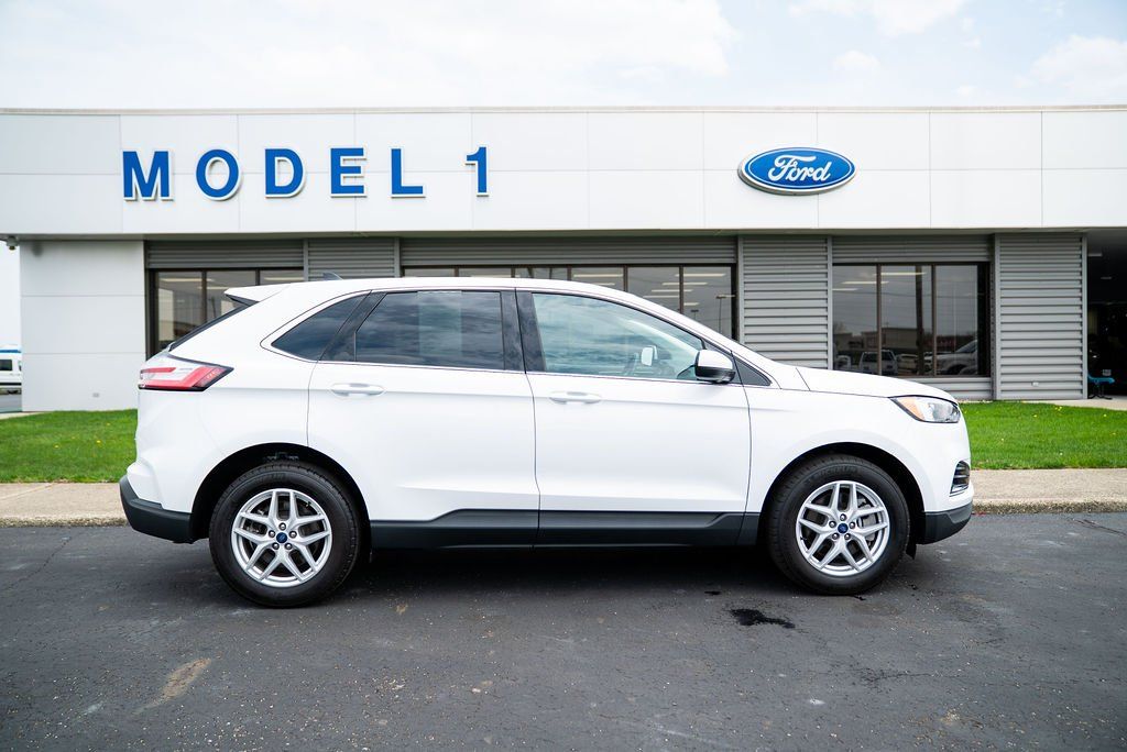 Used 2022 Ford Edge - photo 1